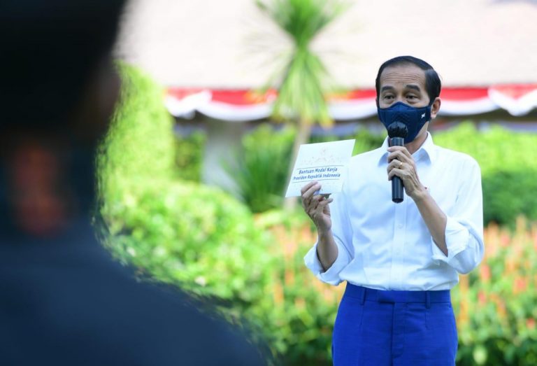 Presiden Ri Serahkan Banpres Produktif