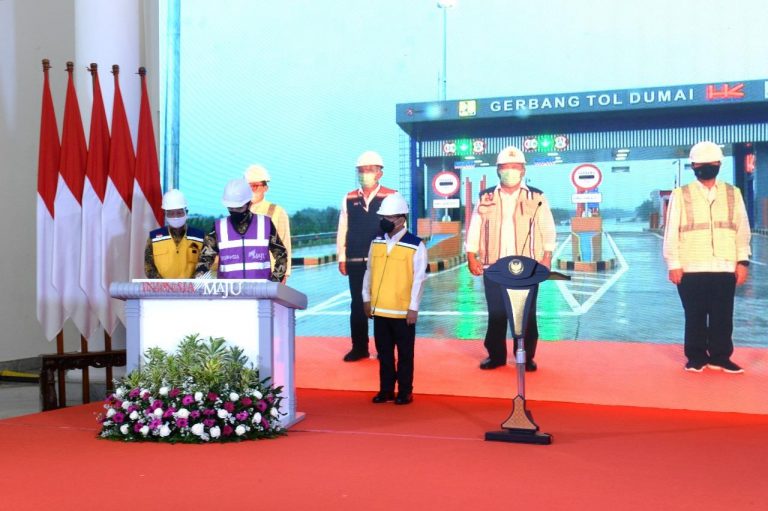 Presiden Ri Resmikan Jalan Tol Trans Sumatera Ruas Pekanbaru-Dumai