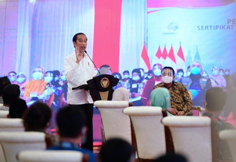 Hantaru 2020, Presiden Ri Serahkan Sertifikat Hak Atas Tanah Rakyat