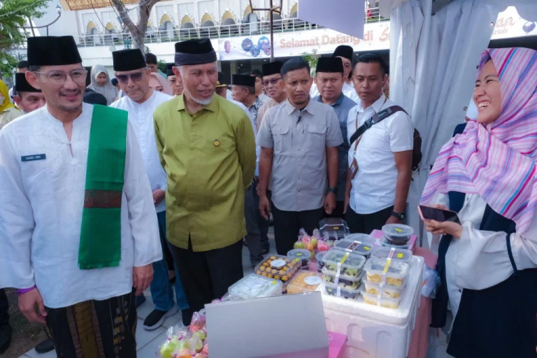 Sandiaga Salahuddin Secara Resmi Membuka &Quot;Sumarak Ramadhan 2024/1445 H