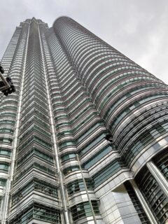 15 Makanan Terkenal Malaysia Dan Sejarah Petronas