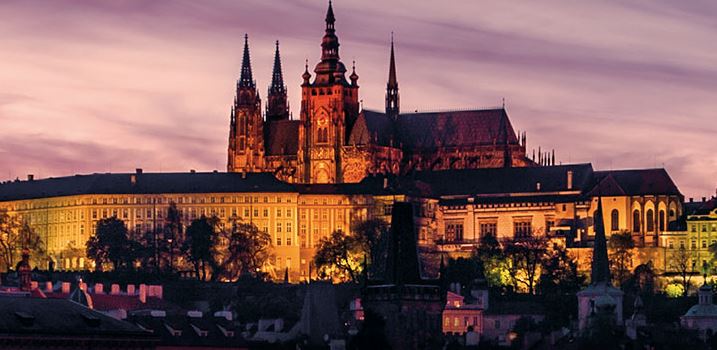 15 Tempat Sejarah Wisata Praha 2 Castil Praha Pada Mlam Hari