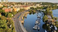 Vyšehrad Adalah Kompleks Benteng/Fortress Bersejarah Yang Terletak Di Atas Tebing Berbatu Tinggi Di Tepi Kanan Sungai Vltava, Di Bagian Selatan Pusat Kota Praha Benteng Tebing Berbatu